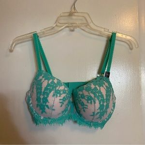 Victorias Secret Bedazzled Bra